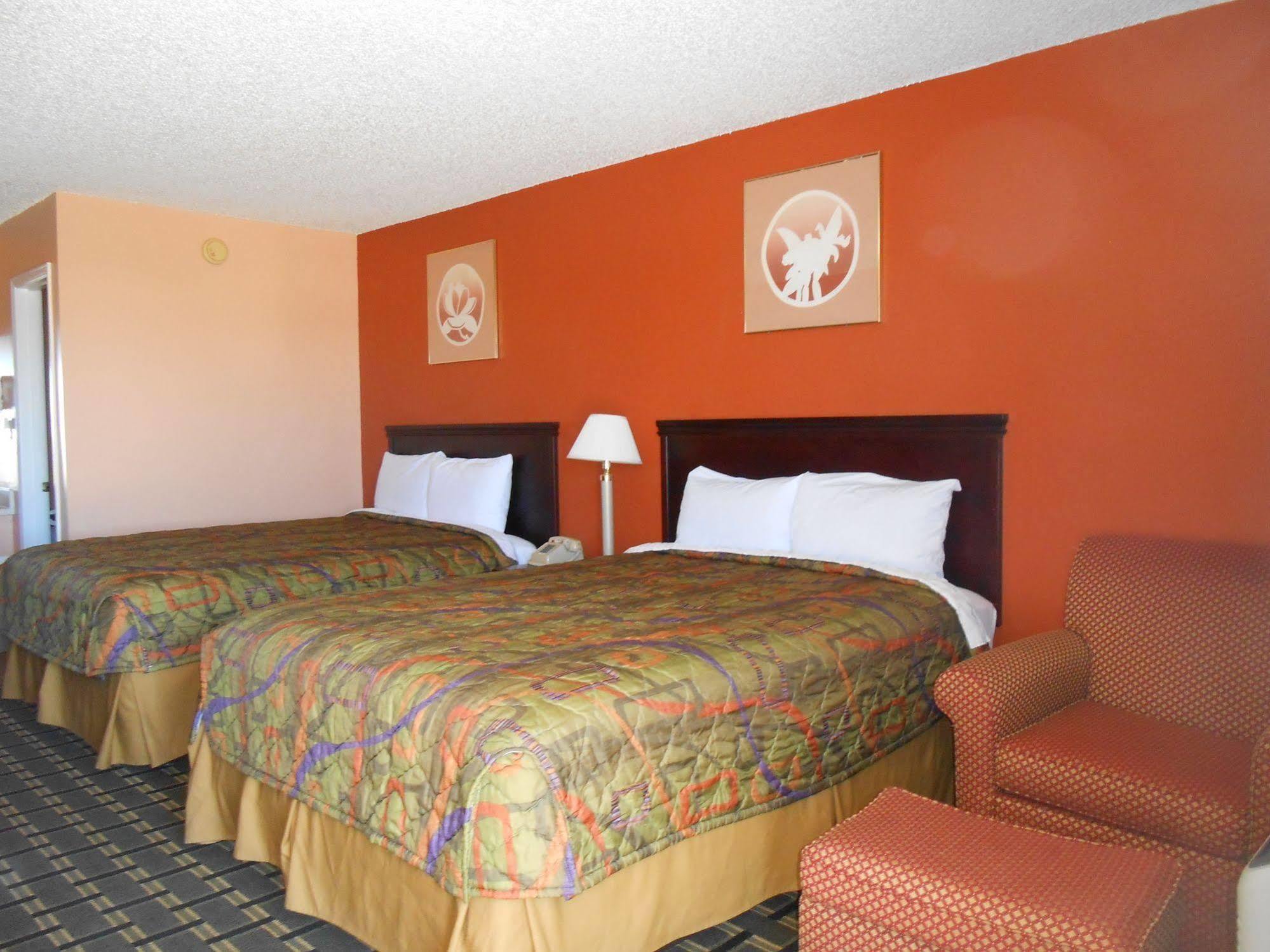 Budget Inn And Suites Siloam Springs Exterior photo